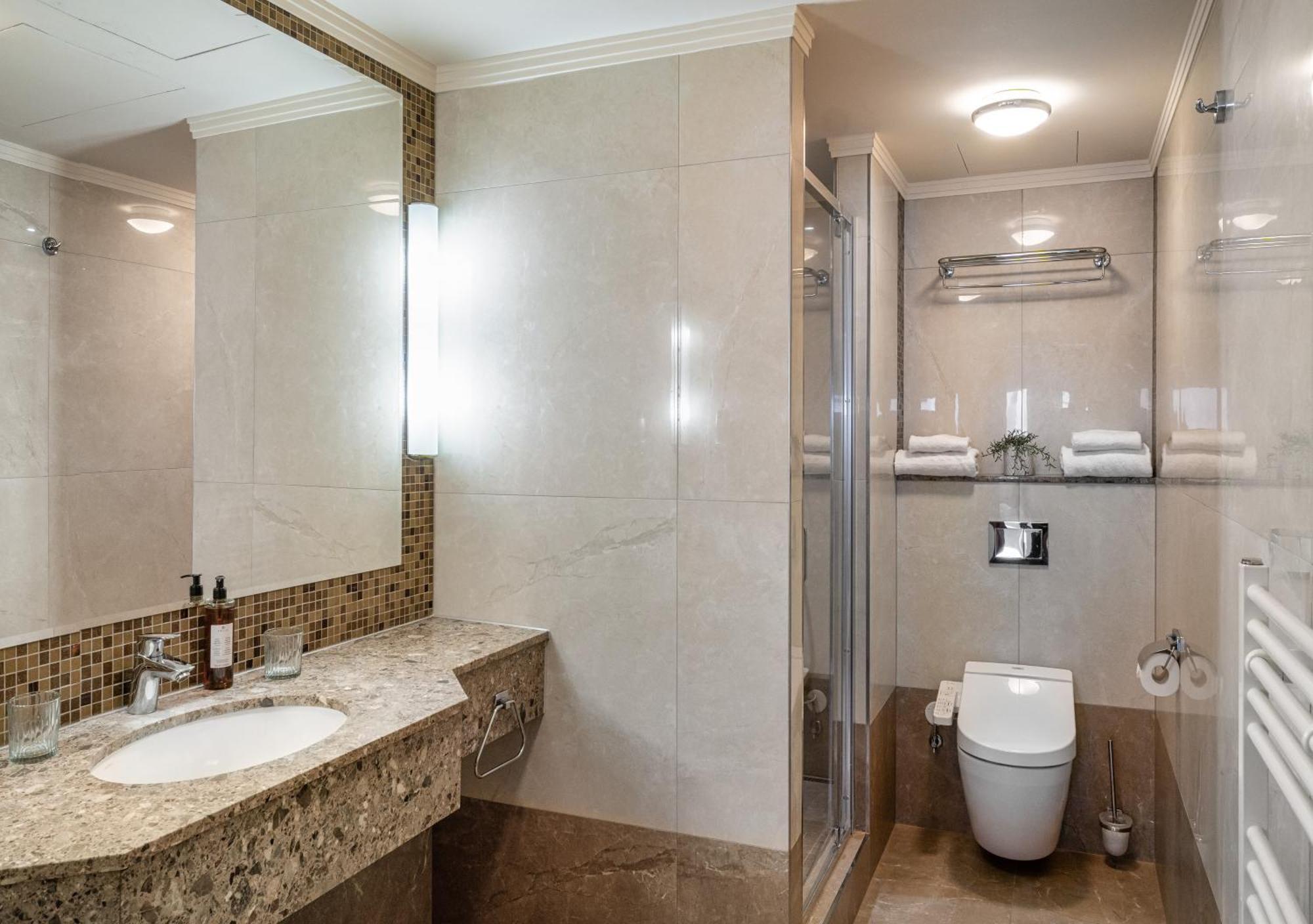 Crown Palace Apartments By Adrez Praha Bagian luar foto